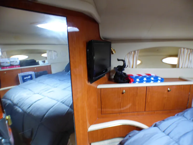 2001 Sea Ray 420 Aft Cabin