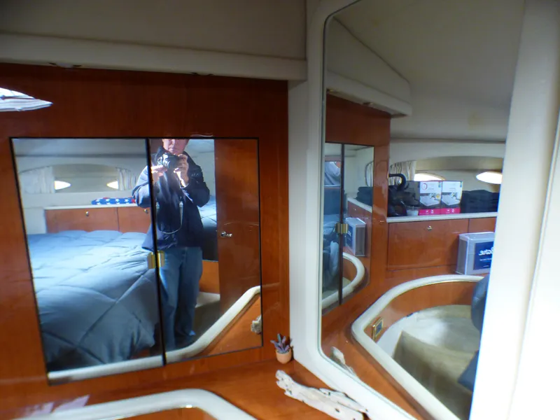 2001 Sea Ray 420 Aft Cabin