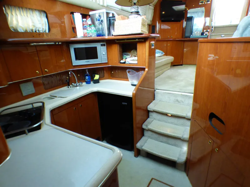 2001 Sea Ray 420 Aft Cabin