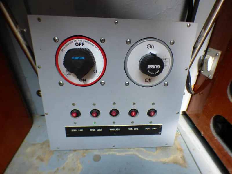2001 Sea Ray 420 Aft Cabin