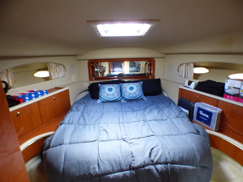 2001 Sea Ray 420 Aft Cabin