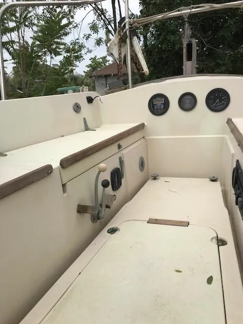 1979 Pacific Seacraft Flicka 20