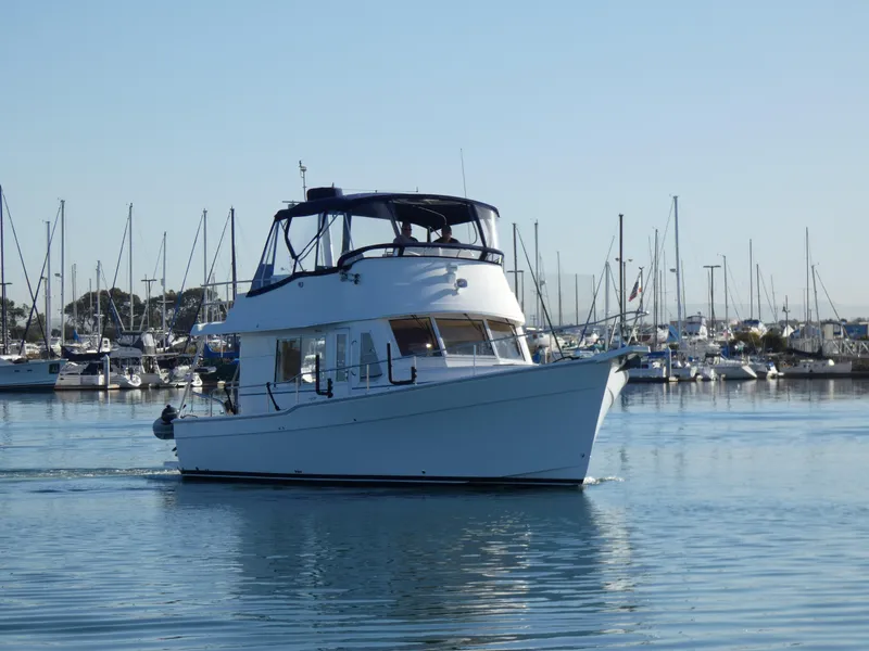 2011 Mainship 395 Trawler