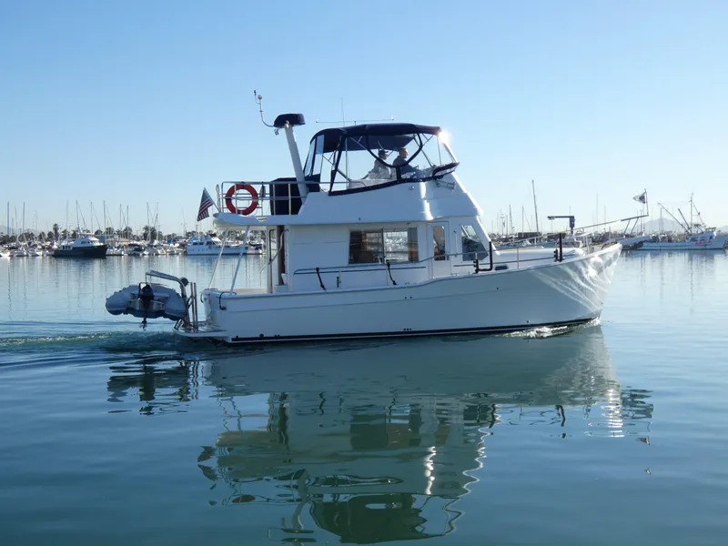 2011 Mainship 395 Trawler