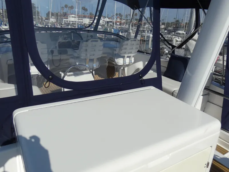 2011 Mainship 395 Trawler