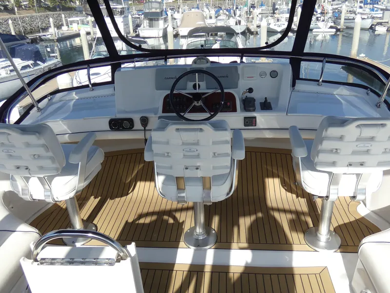 2011 Mainship 395 Trawler
