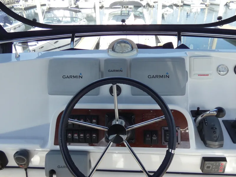 2011 Mainship 395 Trawler