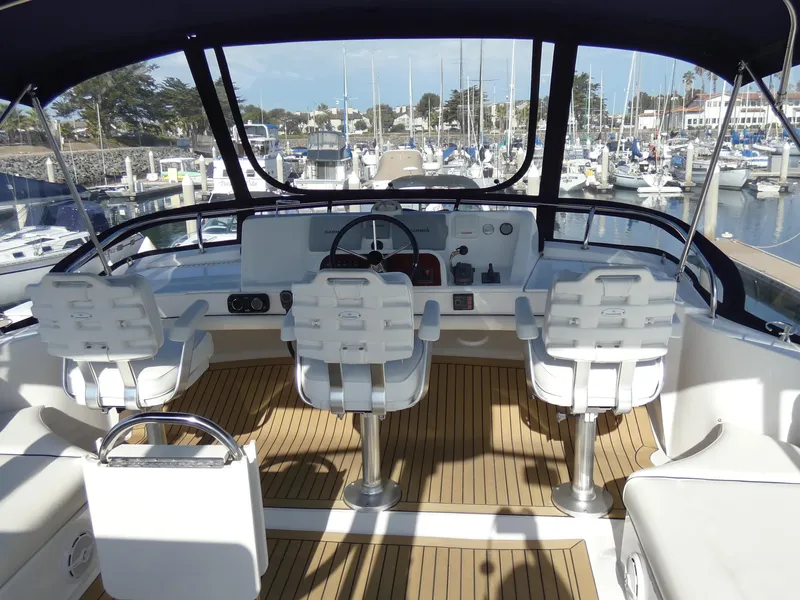 2011 Mainship 395 Trawler