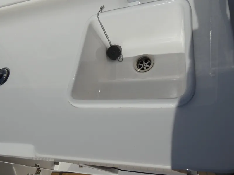 2011 Mainship 395 Trawler