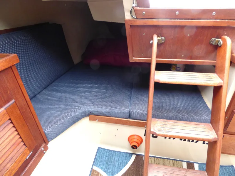 1985 Catalina 30