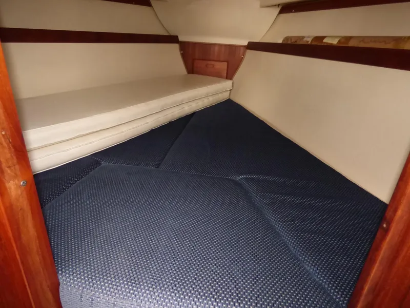 1985 Catalina 30