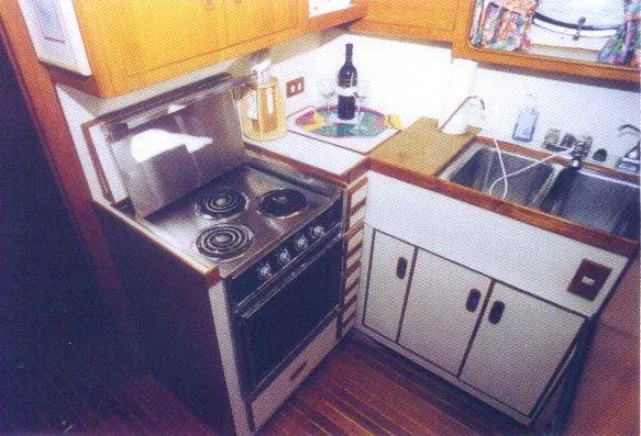 1987 President Aft Cabin Motor Yacht