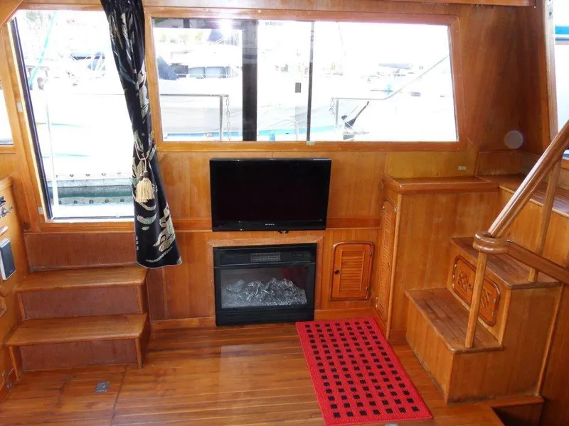 1986 Young Sun Aft Cabin