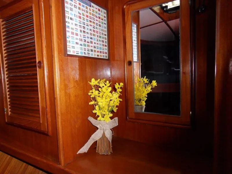 1986 Young Sun Aft Cabin