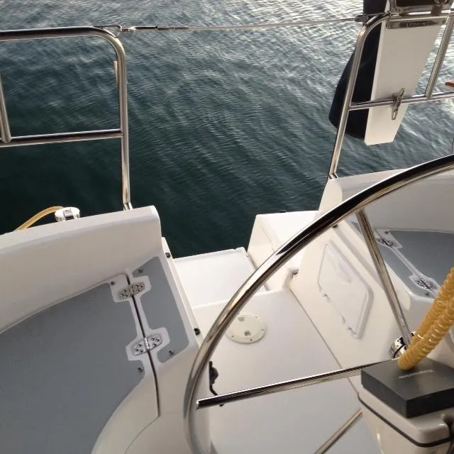 2003 Hunter 466