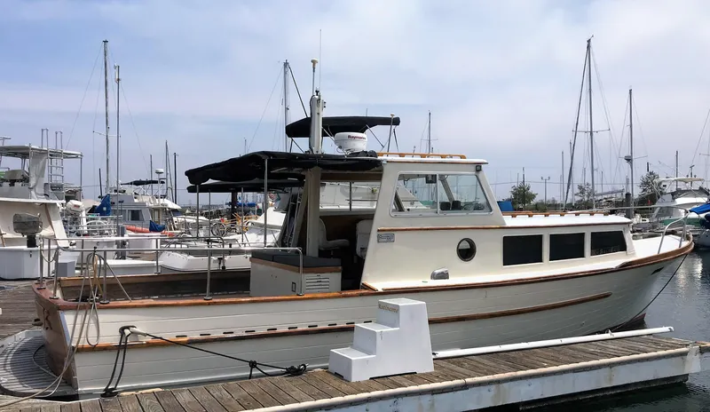 1971 Roughwater 35 Pilot House