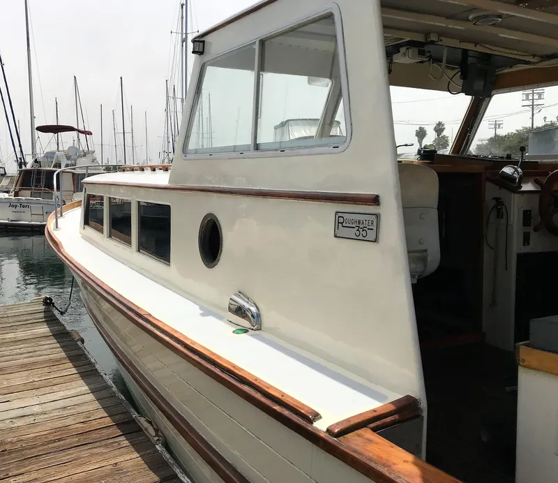 1971 Roughwater 35 Pilot House