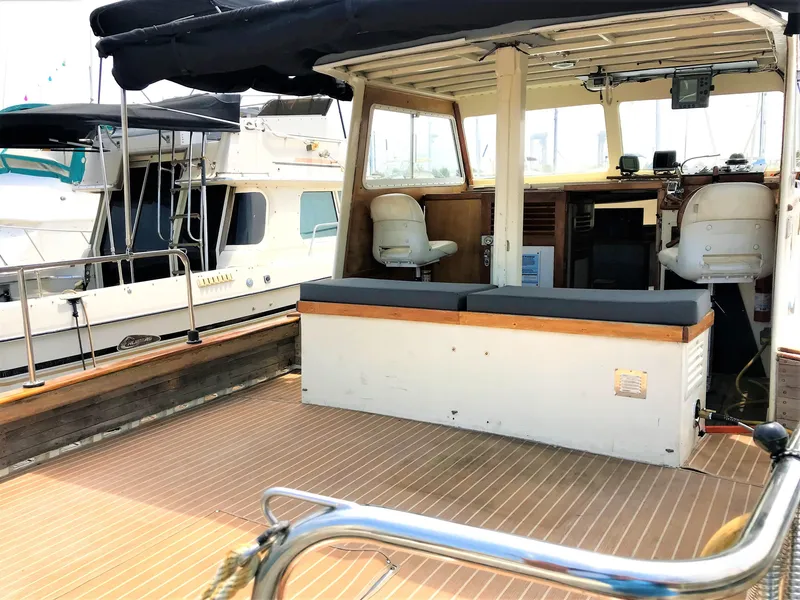 1971 Roughwater 35 Pilot House