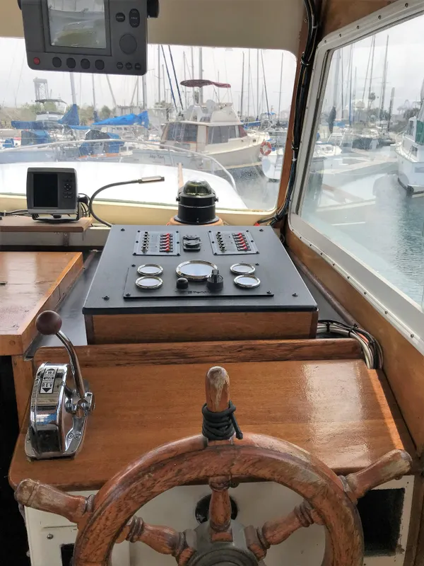1971 Roughwater 35 Pilot House