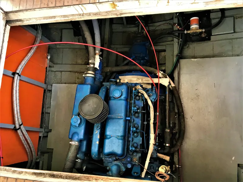 1971 Roughwater 35 Pilot House