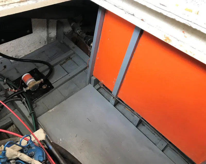 1971 Roughwater 35 Pilot House