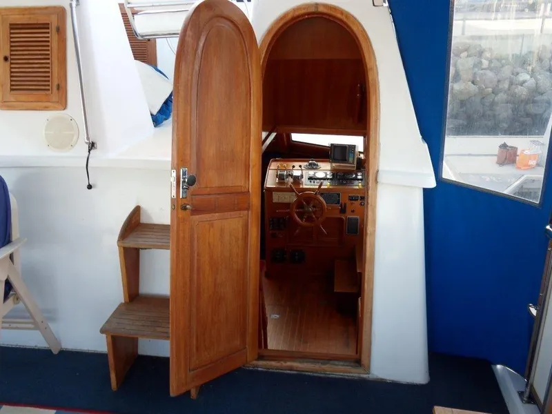 1986 Young Sun Aft Cabin