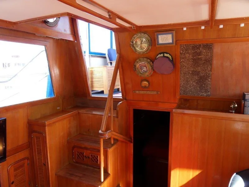 1986 Young Sun Aft Cabin