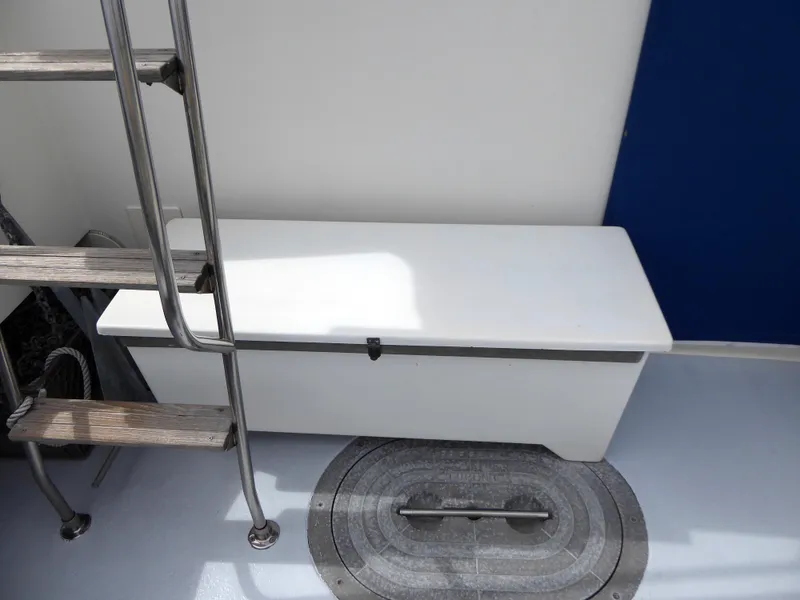 Storage box