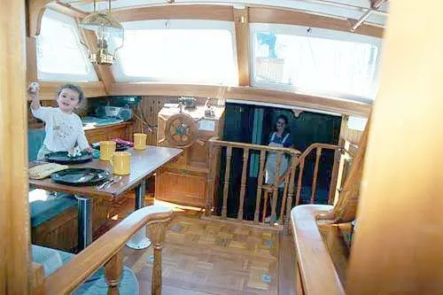 1986 Hudson Force 50