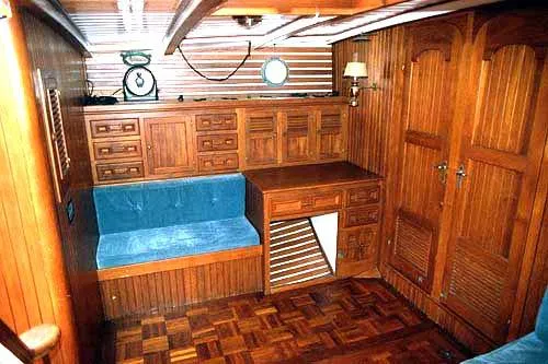 1986 Hudson Force 50