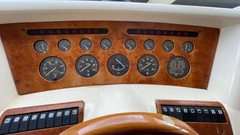 1996 Azimut 54 Flybridge Yacht