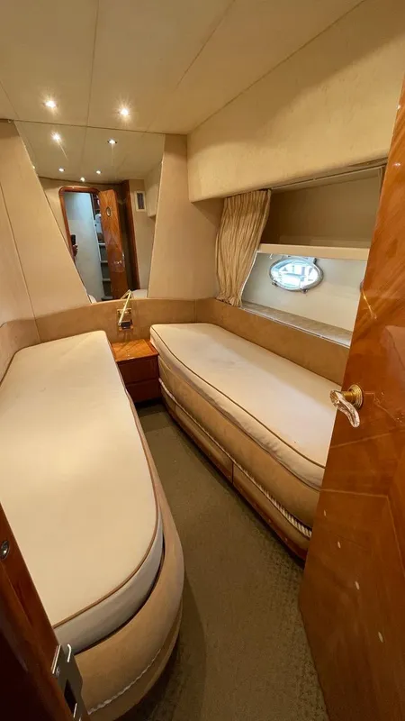1996 Azimut 54 Flybridge Yacht