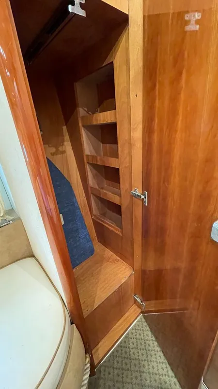 1996 Azimut 54 Flybridge Yacht