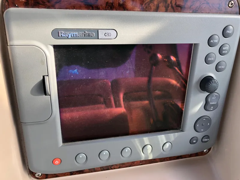 2005 Sea Ray Sundancer 320