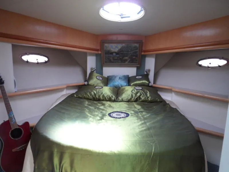 1996 Carver 500 Cockpit Motor Yacht