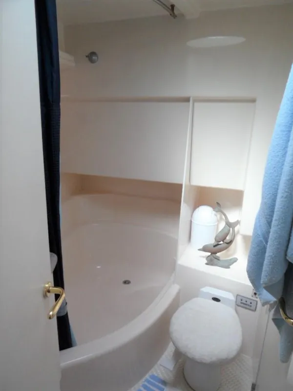 1996 Carver 500 Cockpit Motor Yacht