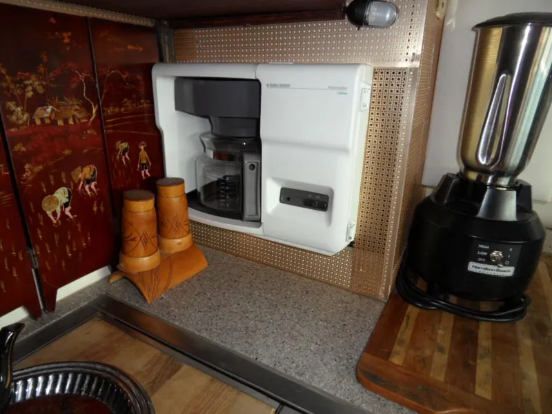 1996 Carver 500 Cockpit Motor Yacht