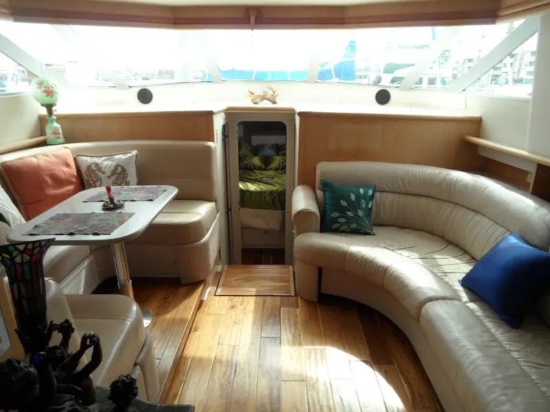1996 Carver 500 Cockpit Motor Yacht