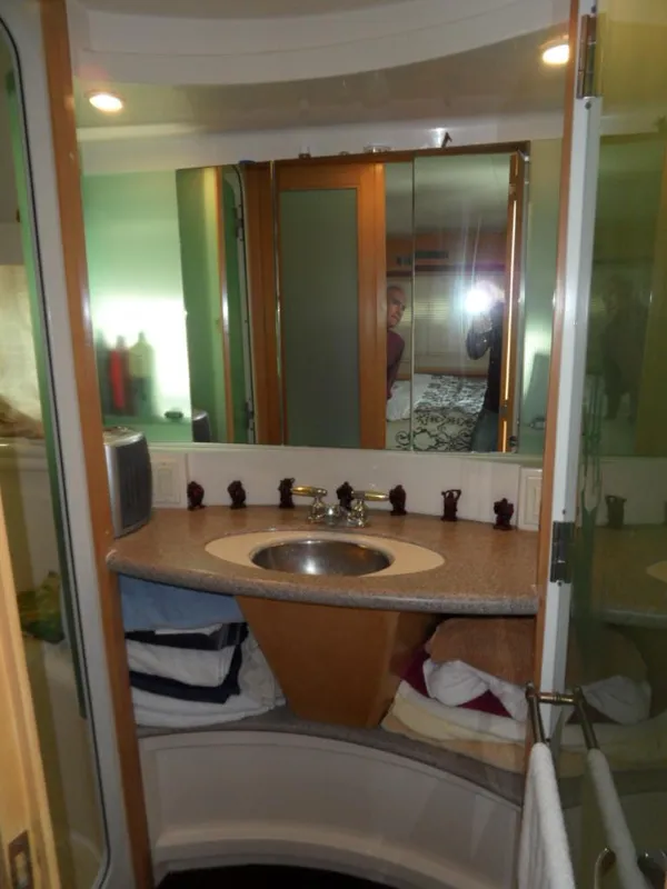 1996 Carver 500 Cockpit Motor Yacht