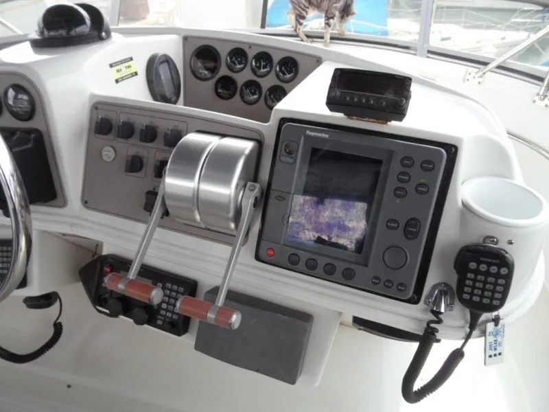 1996 Carver 500 Cockpit Motor Yacht
