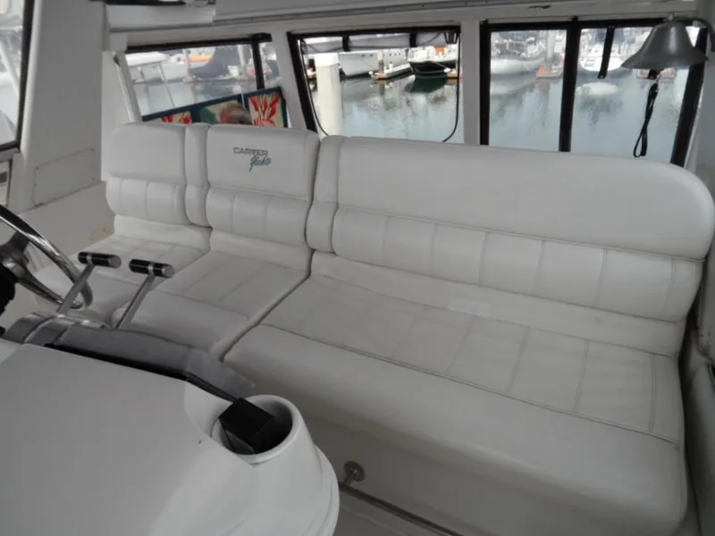 1996 Carver 500 Cockpit Motor Yacht