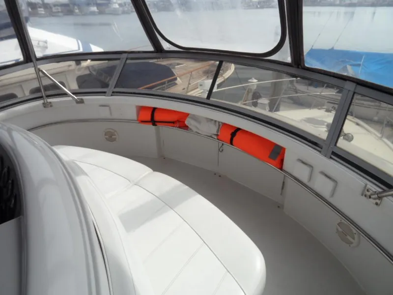 1996 Carver 500 Cockpit Motor Yacht