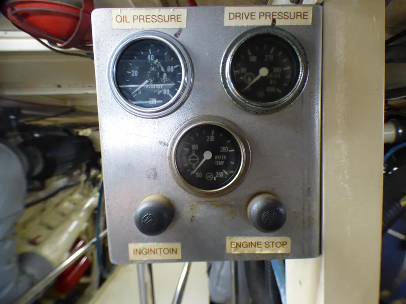 Engine gauges (2)