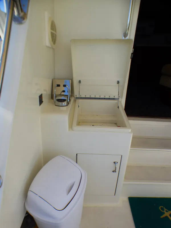 1987 Hatteras Convertible
