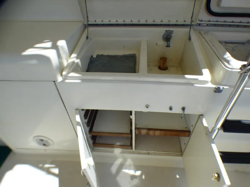 1987 Hatteras Convertible