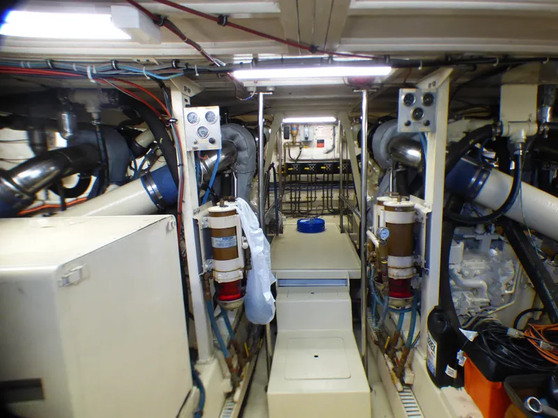 1987 Hatteras Convertible