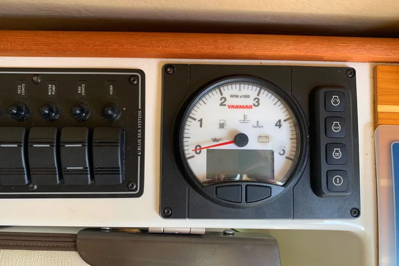 2017 Ranger Tugs R-21 EC