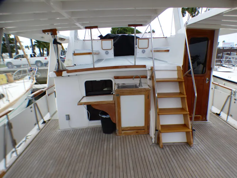 1988 DeFever 44 Motor Yacht