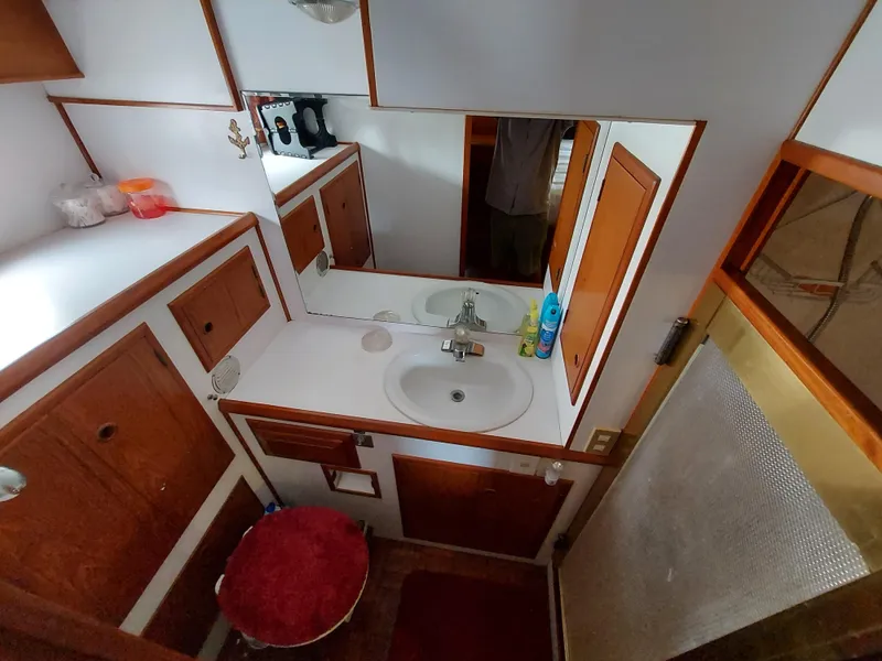 1988 DeFever 44 Motor Yacht