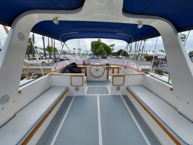 1988 DeFever 44 Motor Yacht